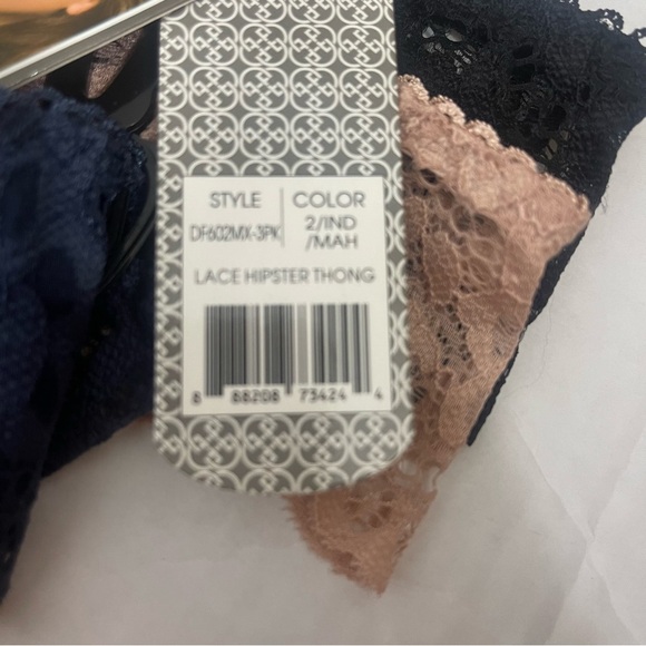 Daisy Fuentes Mid-Rise Minimal Coverage Hipster Lace Thong NEW 3X - Picture 4 of 6